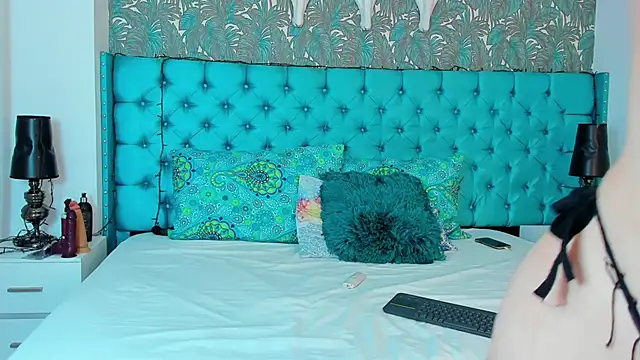 PariisRoa online show from November 28, 8:09 pm