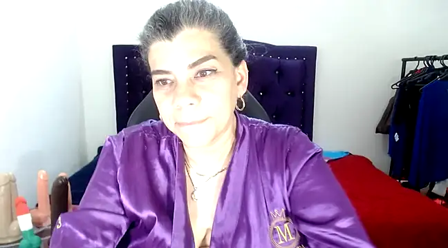 Snapshot of vikyadams chatting on March 19, 8:12 am vikyadams online show from March 19, 8:12 am