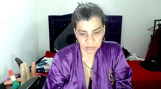 Snapshot of vikyadams chatting on March 21, 2:40 pm vikyadams online show from March 21, 2:40 pm