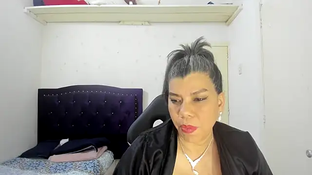 Snapshot of vikyadams chatting on September 9, 4:00 am vikyadams online show from September 9, 4:00 am