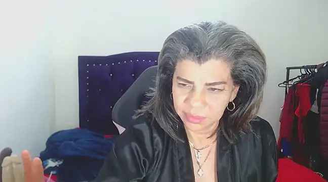 Snapshot of vikyadams chatting on March 22, 8:51 am vikyadams online show from March 22, 8:51 am