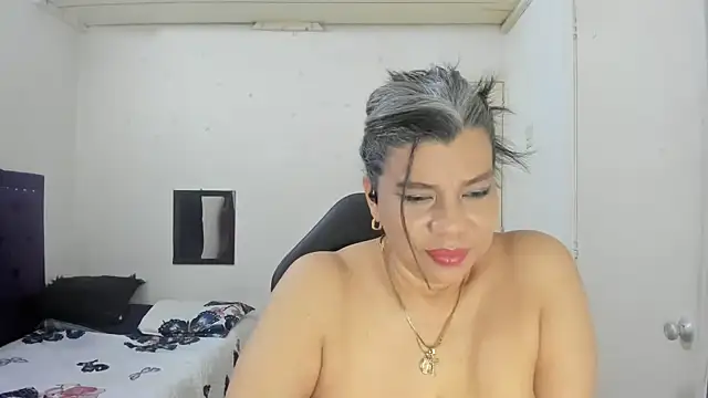 vikyadams online show from December 17, 11:59 am