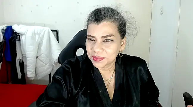 Snapshot of vikyadams chatting on March 12, 11:43 am vikyadams online show from March 12, 11:43 am