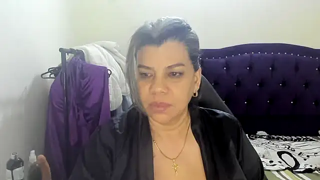 vikyadams online show from March 19, 5:40 am