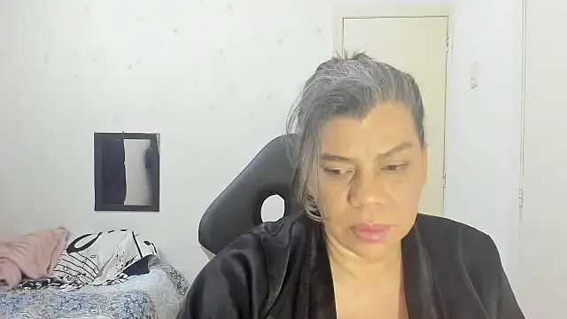 Snapshot of vikyadams chatting on October 9, 7:09 am vikyadams online show from October 9, 7:09 am