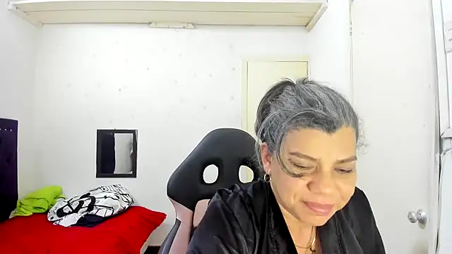 Snapshot of vikyadams chatting on September 23, 10:44 am vikyadams online show from September 23, 10:44 am
