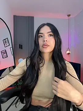 Luna  Ponce online show from March 7, 2:44 pm