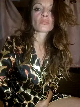 Snapshot of vampvanna23 chatting on June 19, 1:00 am vampvanna23 online show from June 19, 1:00 am