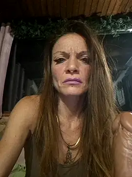 Snapshot of vampvanna23 chatting on June 5, 11:54 pm vampvanna23 online show from June 5, 11:54 pm