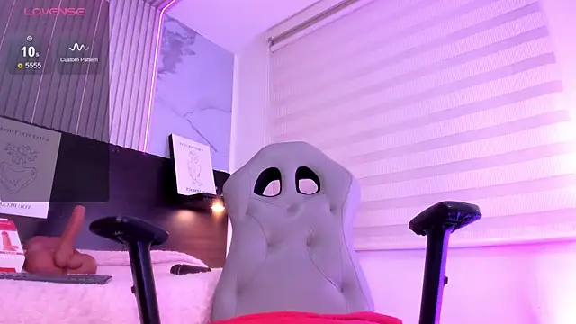 Violet spencer online show from April 9, 1:40 am