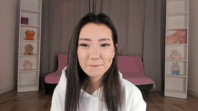 Snapshot of tinki_winkii chatting on November 7, 8:30 am tinki winkii online show from November 7, 8:30 am