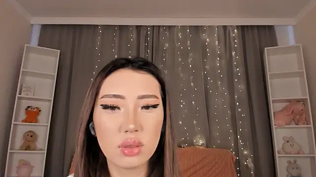 Snapshot of tinki_winkii chatting on November 20, 4:35 am tinki winkii online show from November 20, 4:35 am