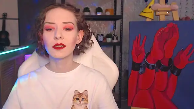 FascinatingEyess online show from February 18, 7:10 pm