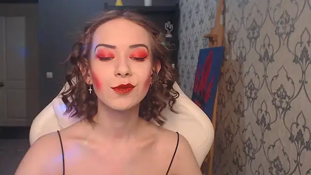 Snapshot of FascinatingEyess chatting on July 15, 7:10 pm FascinatingEyess online show from July 15, 7:10 pm