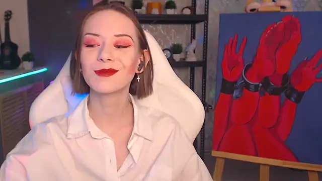 FascinatingEyess online show from December 23, 6:23 am