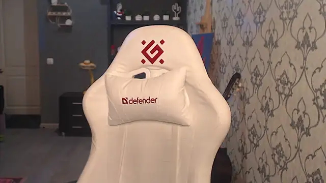 FascinatingEyess online show from March 7, 10:15 pm