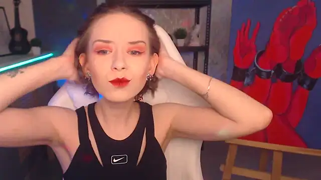 Snapshot of FascinatingEyess chatting on March 19, 2:59 am FascinatingEyess online show from March 19, 2:59 am