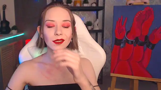 FascinatingEyess online show from December 21, 1:35 pm