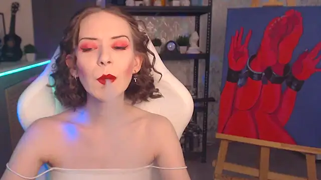 Snapshot of FascinatingEyess chatting on December 2, 12:33 am FascinatingEyess online show from December 2, 12:33 am