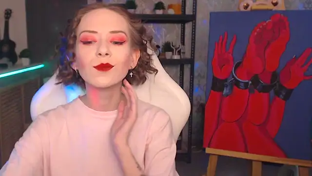 FascinatingEyess online show from February 8, 9:23 pm