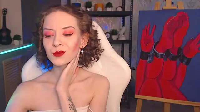 Snapshot of FascinatingEyess chatting on December 15, 11:53 pm FascinatingEyess online show from December 15, 11:53 pm