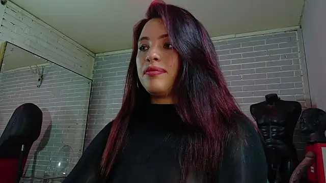 elizatexx online show from December 5, 9:23 pm