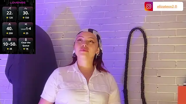 elizatexx online show from May 20, 7:11 pm