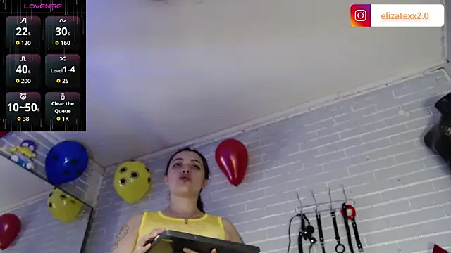 Snapshot of elizatexx chatting on June 17, 7:24 pm elizatexx online show from June 17, 7:24 pm