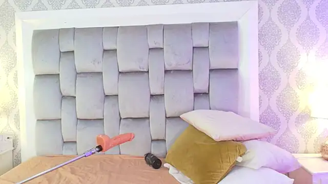 Snapshot of Cameron69_ chatting on February 25, 10:09 pm Cameron69 online show from February 25, 10:09 pm