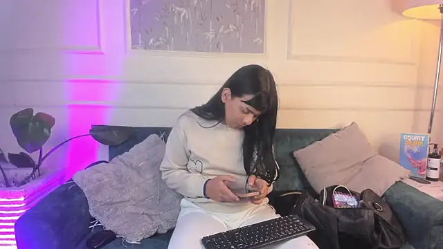 Snapshot of yossi_peach_cute chatting on April 27, 6:17 pm yossi peach cute online show from April 27, 6:17 pm