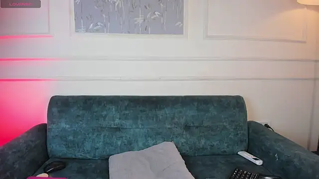 Snapshot of yossi_peach_cute chatting on May 13, 8:38 pm yossi peach cute online show from May 13, 8:38 pm