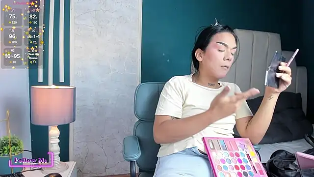 yossi peach cute online show from April 10, 4:52 am