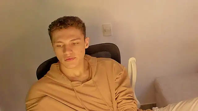 laurent nova online show from February 10, 6:51 pm