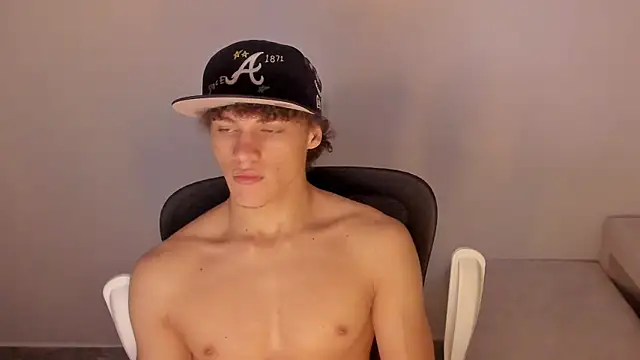 laurent nova online show from December 18, 12:31 pm