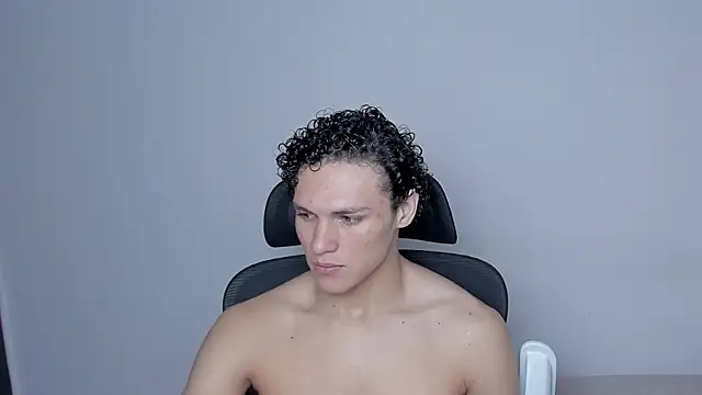 laurent nova online show from November 17, 1:09 am