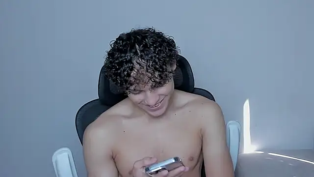 laurent nova online show from October 27, 6:09 pm