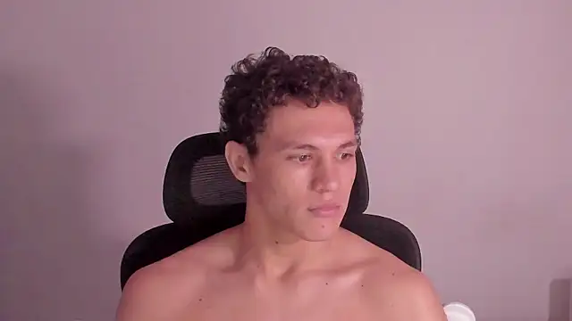 laurent nova online show from April 2, 12:12 pm