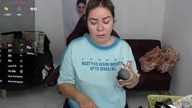 Snapshot of zehra_sanem chatting on November 17, 4:22 pm zehra sanem online show from November 17, 4:22 pm