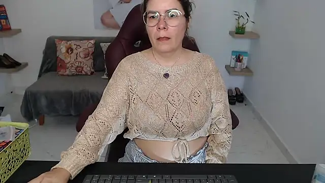 zehra sanem online show from February 17, 4:15 pm