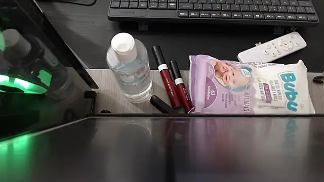 Snapshot of zehra_sanem chatting on November 18, 5:27 pm zehra sanem online show from November 18, 5:27 pm