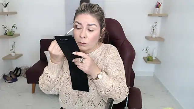 Snapshot of zehra_sanem chatting on June 21, 3:07 pm zehra sanem online show from June 21, 3:07 pm