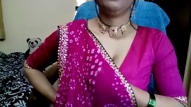 Queenhimanshi online show from February 19, 12:29 am