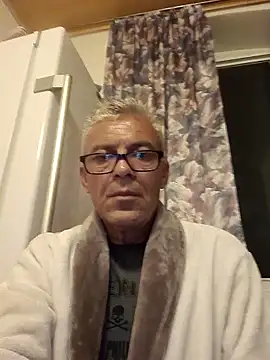 Snapshot of Picolo4111 chatting on September 26, 6:15 pm Picolo4111 online show from September 26, 6:15 pm