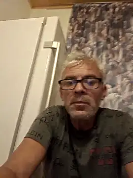 Snapshot of Picolo4111 chatting on October 1, 6:12 pm Picolo4111 online show from October 1, 6:12 pm