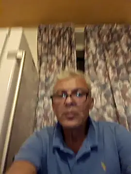 Snapshot of Picolo4111 chatting on October 6, 6:08 pm Picolo4111 online show from October 6, 6:08 pm
