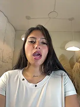 Dakotha v  online show from March 18, 4:26 am