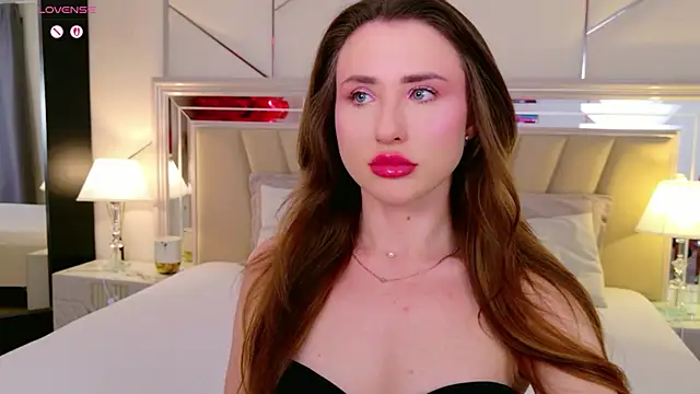 Snapshot of Jullia_Carter chatting on February 17, 6:22 am Jullia Carter online show from February 17, 6:22 am