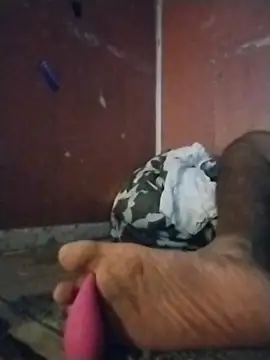 Snapshot of brownfeet chatting on February 28, 5:04 am brownfeet online show from February 28, 5:04 am