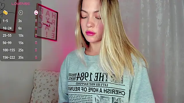 damn cutie online show from March 12, 8:09 pm