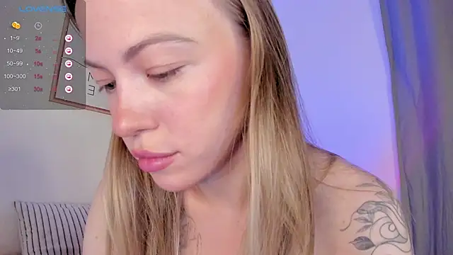 damn cutie online show from April 18, 11:23 am
